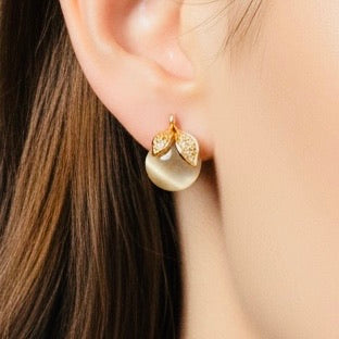 Silver Leaf Stud Earrings with Pearl
